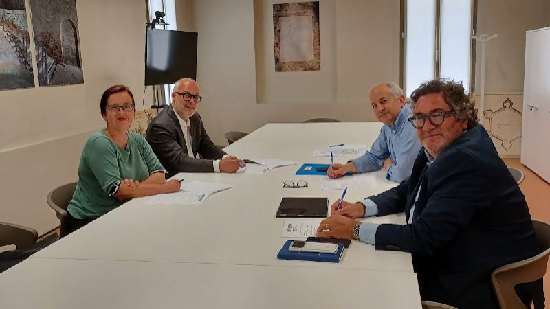 Na projektnom sastanku u...